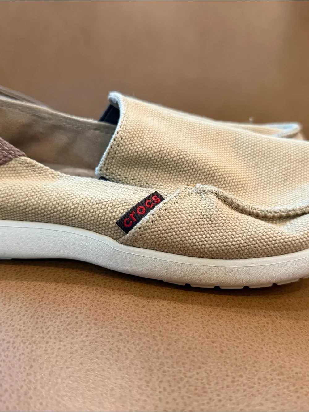 CROCS comfortable slip